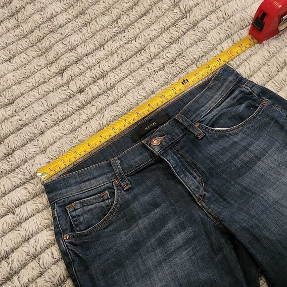 Medium wash Joe's "george" long  jean shorts size 26. - Picture 7 of 9